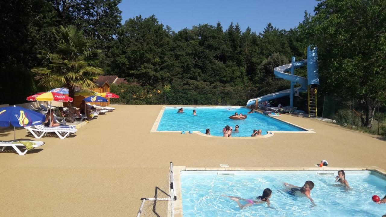 Camping Au Bois Dormant Hotel Chauffour-sur-Vell Exterior photo