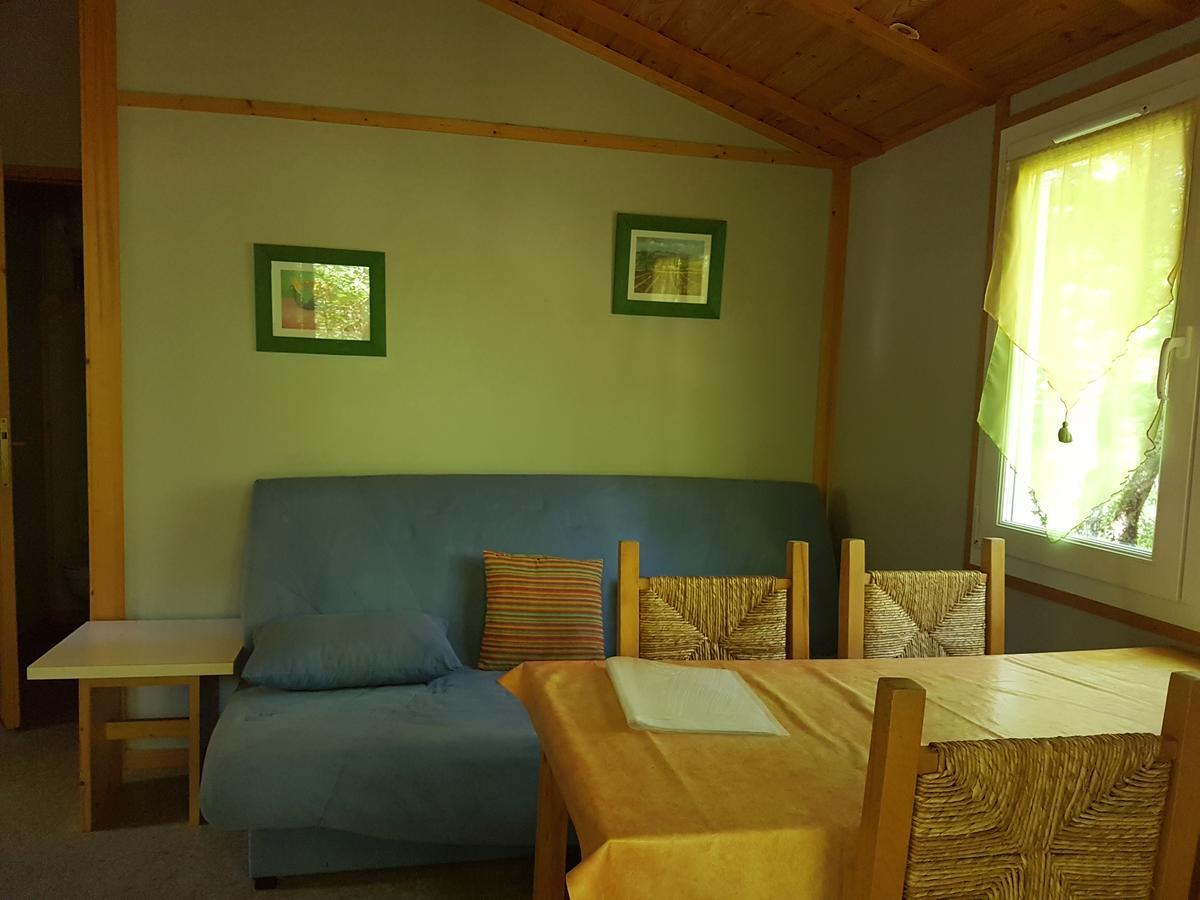 Camping Au Bois Dormant Hotel Chauffour-sur-Vell Exterior photo