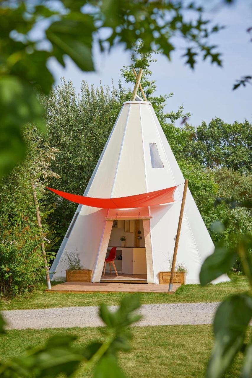 Camping Au Bois Dormant Hotel Chauffour-sur-Vell Exterior photo