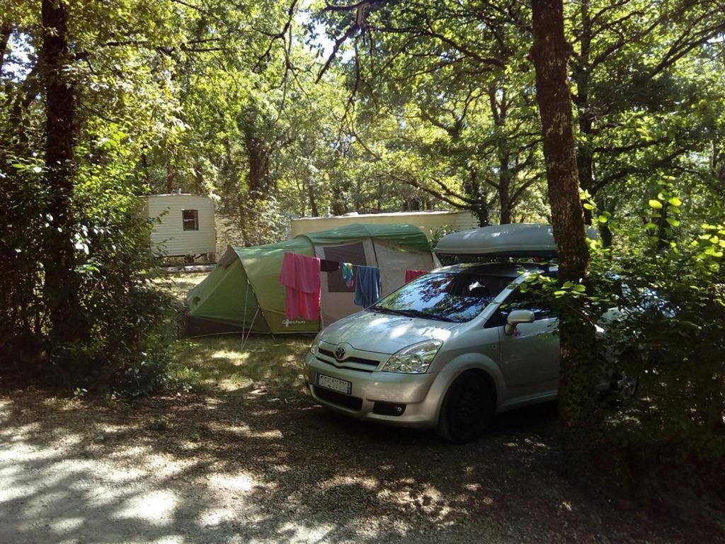 Camping Au Bois Dormant Hotel Chauffour-sur-Vell Exterior photo