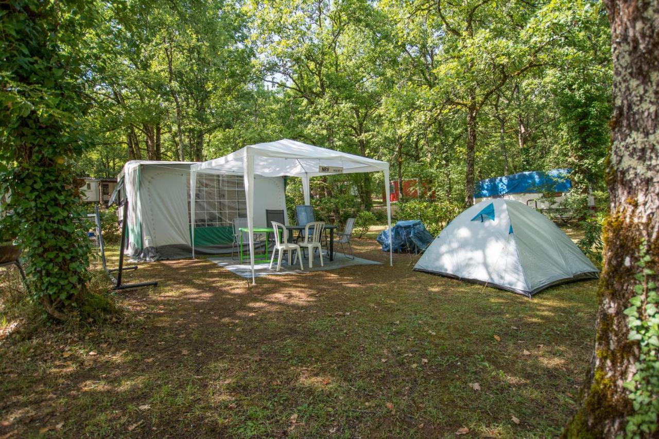 Camping Au Bois Dormant Hotel Chauffour-sur-Vell Exterior photo